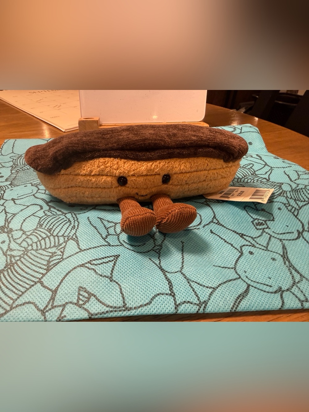 Jellycat Amuseables eclair NWT FAO Schwartz w/jellycat bag